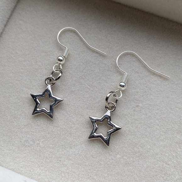 Handmade Silver Star Earrings - Picture 4 of 13